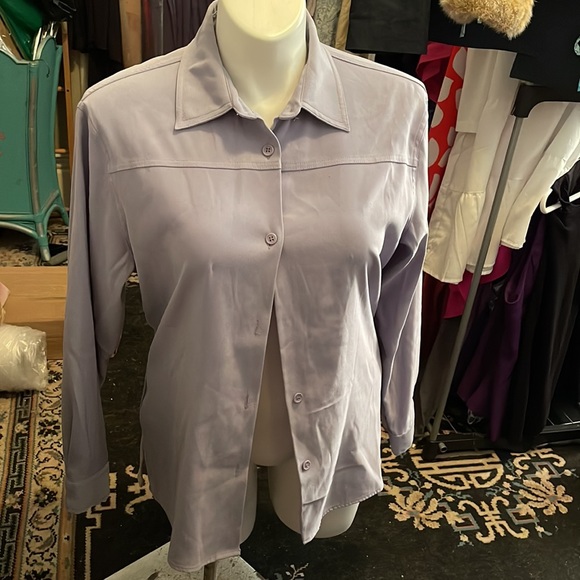 Casual Corner Annex Tops - NWOT- BUTTON DOWN SHIRT  LONG SLEEVE BUTTONED CUFF-Polyester/Spandex blue/gray